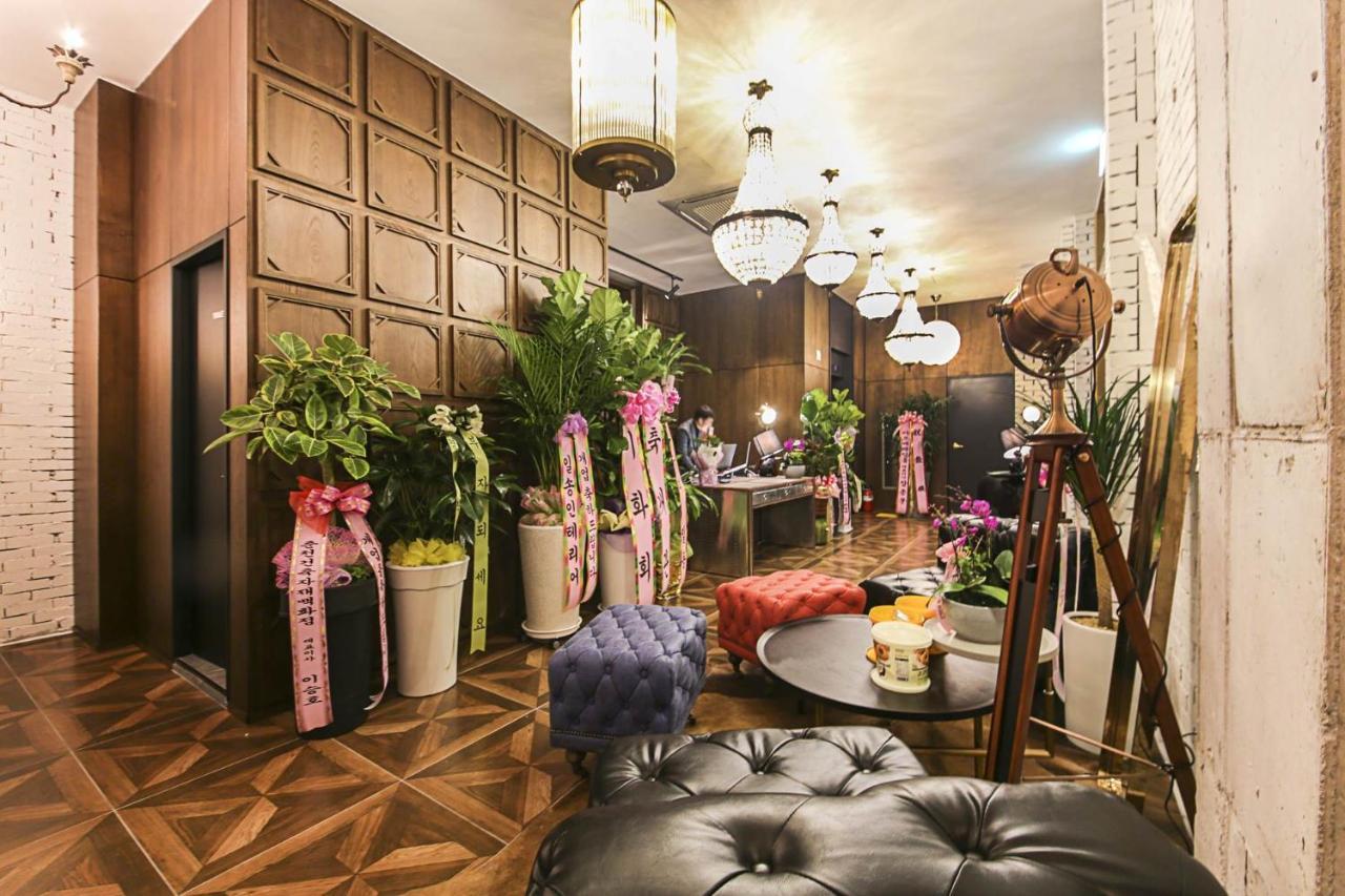 Lerocherrouge Hotel Chuncheon Buitenkant foto